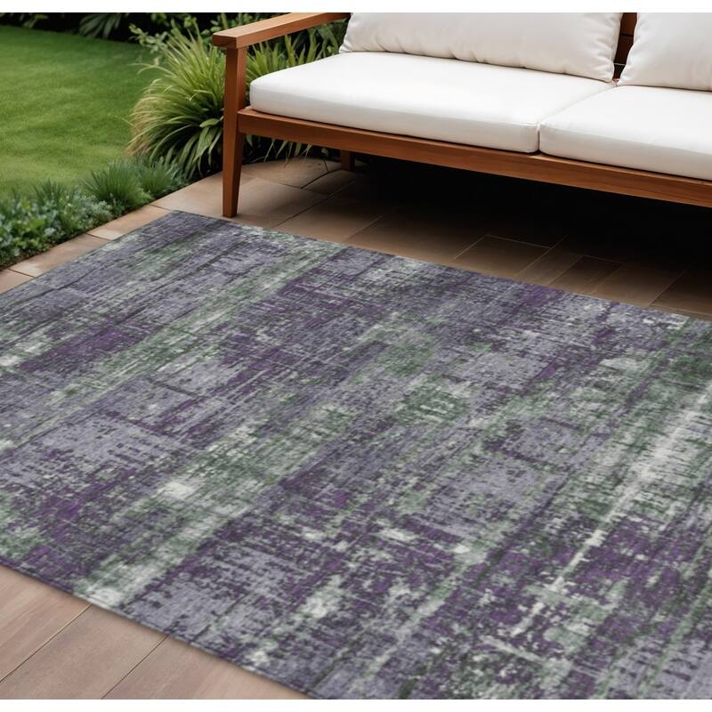 HomeRoots Geometric Transitional Rectangle Outdoor Rug - 10' X 14'