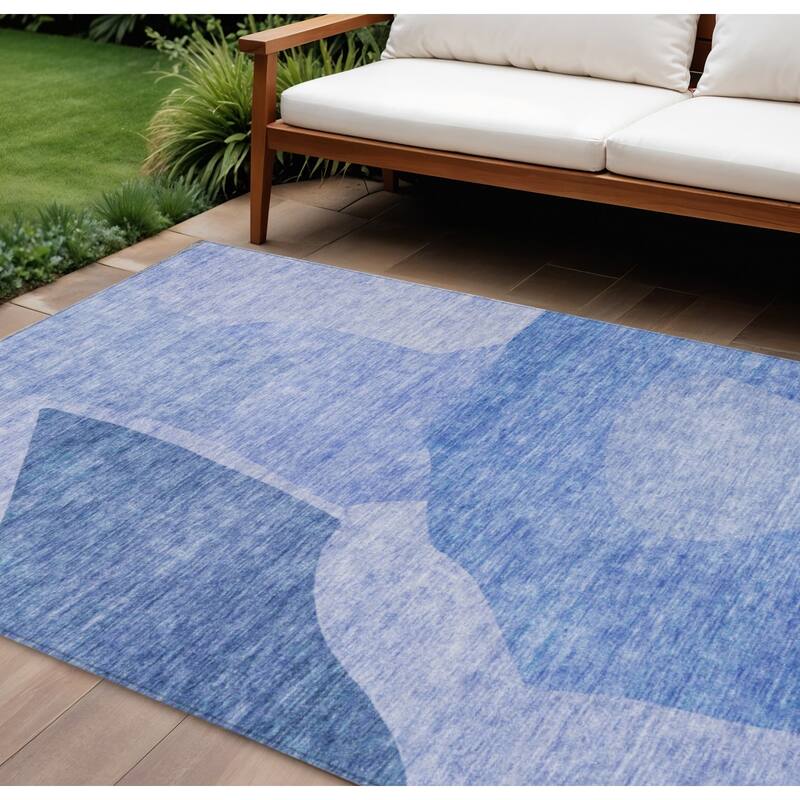 HomeRoots Abstract Transitional Rectangle Outdoor Rug - 10' X 14'