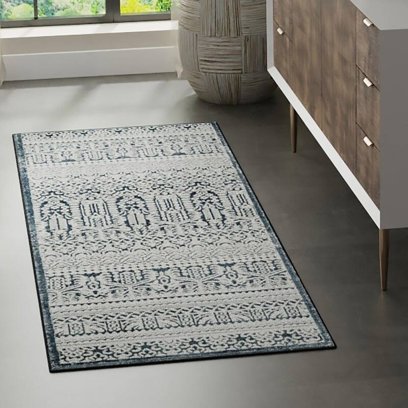 Southwestern/Lodge Richye Collection Area Rug