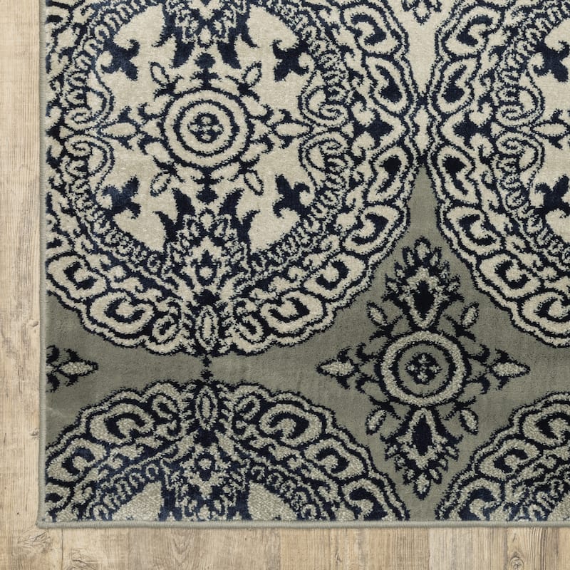 Vista Home Liliana Oriental Medallion Area Rug