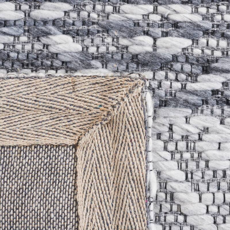 SAFAVIEH Handmade Marbella Hanadi Wool Rug