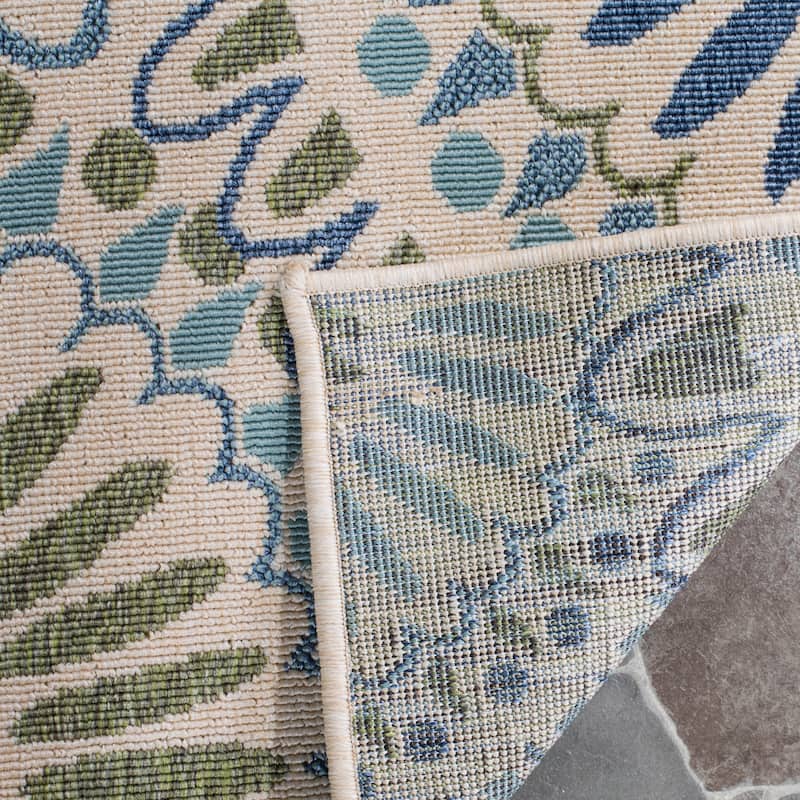 SAFAVIEH Veranda Sissy Indoor/ Outdoor Waterproof Patio Backyard Rug
