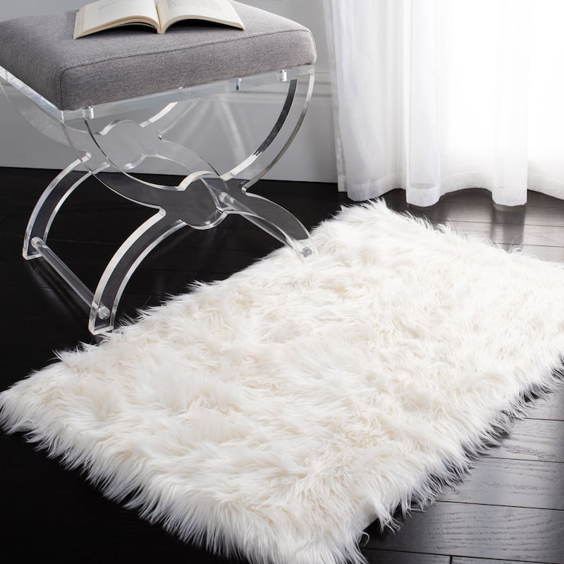 SAFAVIEH Faux Sheep Skin Alexandria 2.4-inch Thick Rug - 2' x 3' - Ivory - Rectangle