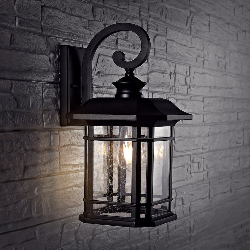 SAFAVIEH Hanadi Outdoor Wall Lantern - 9.3"x10.3"x17" - 9Wx10Dx17H