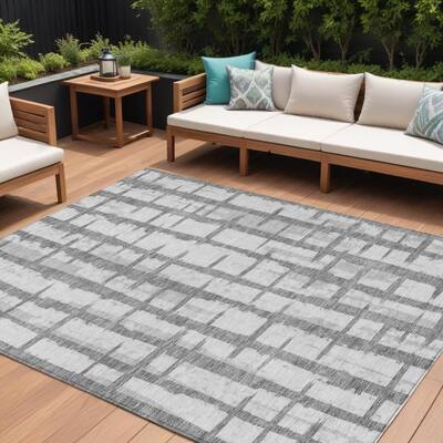 HomeRoots Striped Transitional Rectangle Outdoor Rug