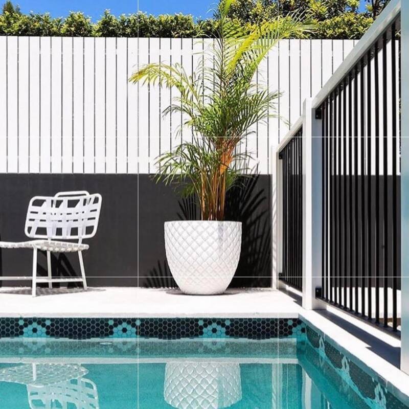 DreamPatio Irvine 1-Piece Fiberstone Pineapple Planter for Indoor/Outdoor