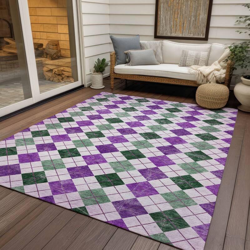 Machine Washable Indoor/ Outdoor Modern Argyle Chantille Rug