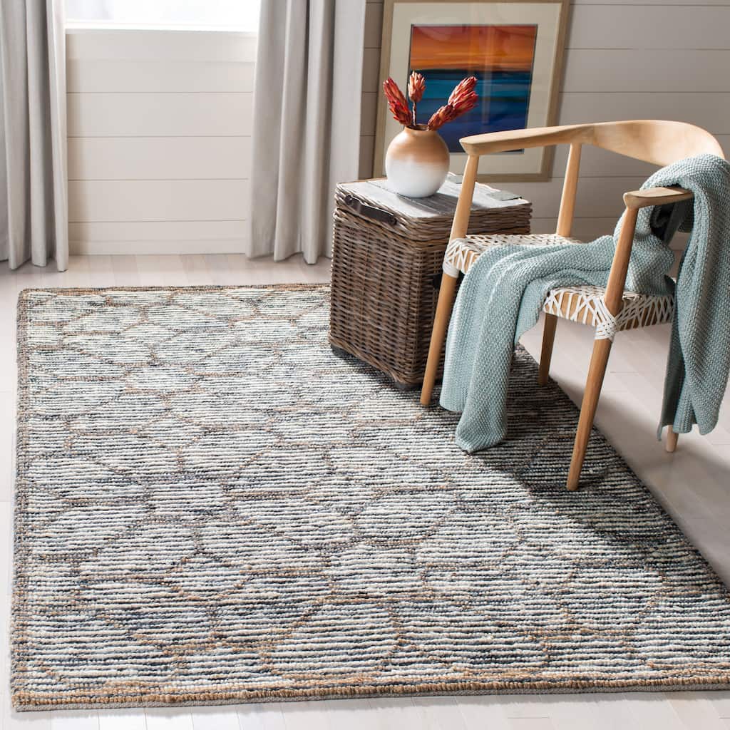 SAFAVIEH Handmade Micro-Loop Gemma Wool Rug