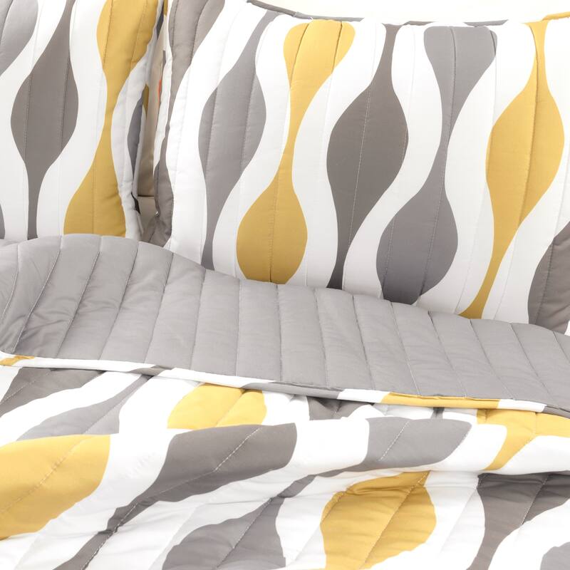 Lush Decor Mid Century Geo 3 Piece Quilt Set