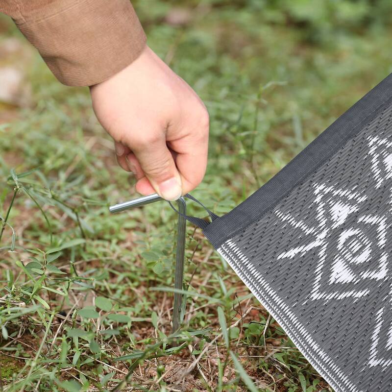 Outdoor Patio Rug Waterproof Reversible Carpet Vintage Boho Medallion Rug Plastic Straw Rug