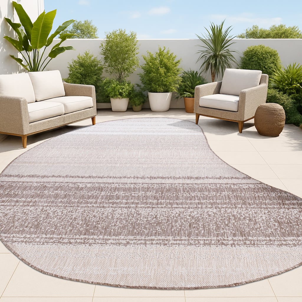 JONATHAN Y Evan Modern Rustic Organic Curve Indoor/Outdoor Shaped Area Rug