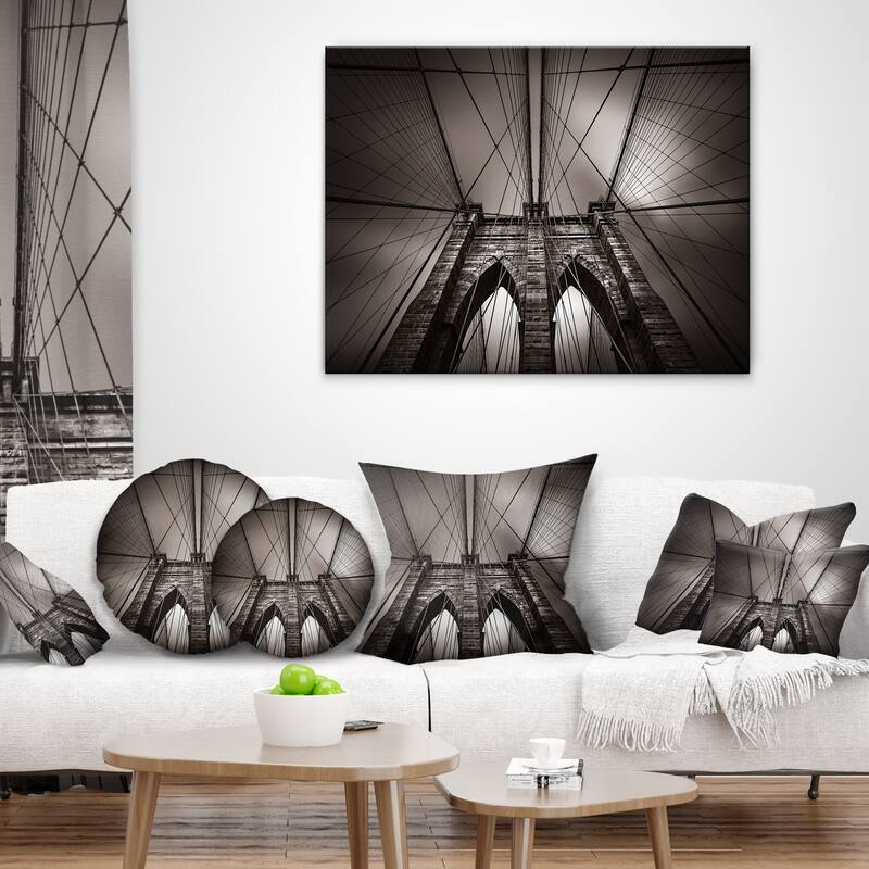 Designart "Brooklyn Bridge in NYC USA" Extra Large Cityscape Wall Art on Canvas