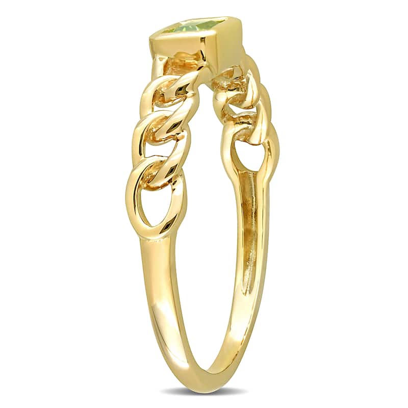 Miadora 1/3ct TGW Octagon-cut Peridot Interlocking Design Ring in 14k Yellow Gold