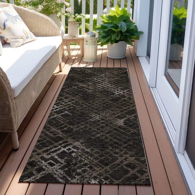 Machine Washable Indoor/ Outdoor Chantille Vintage Trellis Rug - Fudge - 2'3" x 7'6"