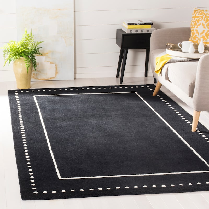 SAFAVIEH Handmade Bella Alverta Dotted Border Wool Rug