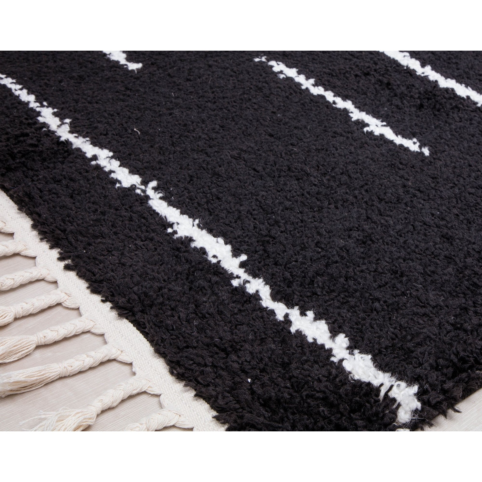 Bennett Shag Abstarct Introspective Black Shag Area Rug - Bed Bath