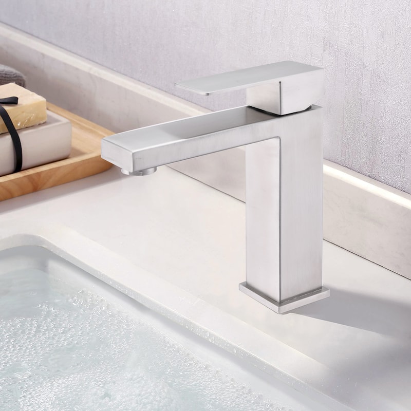 Single Handle Single Hole Lavatory Bathroom Faucet