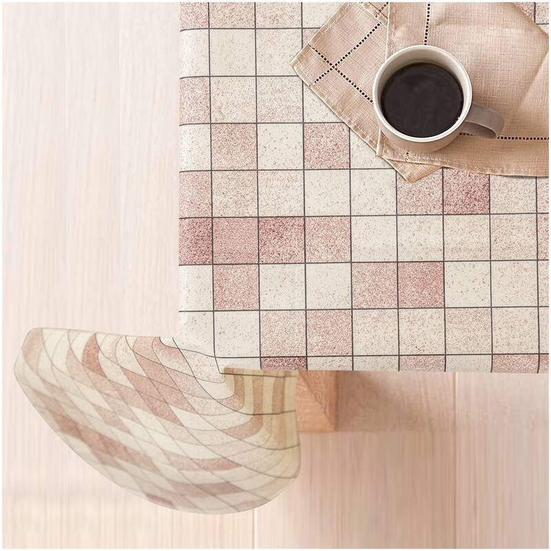 Celebrate tablecloth Great flannel back Gradient pink grid pattern