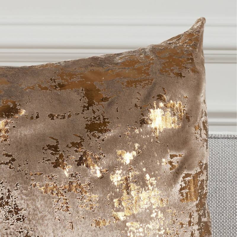 SAFAVIEH Carlijn Beige/ Gold Metallic 12 x 20-inch Decorative Pillow
