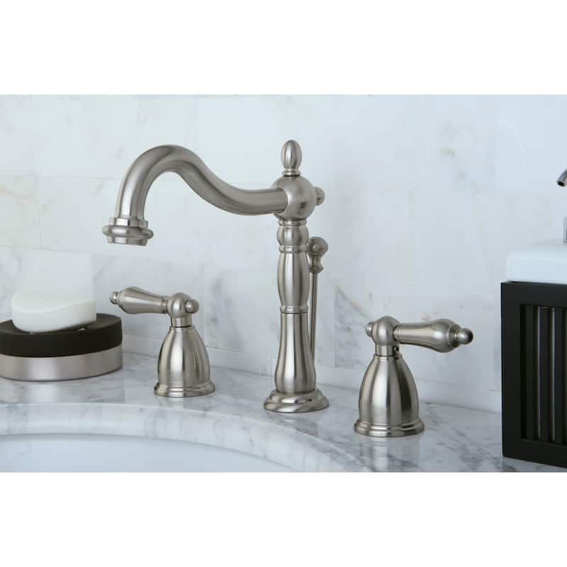 Traditional 8 in. Widespread Bathroom Faucet