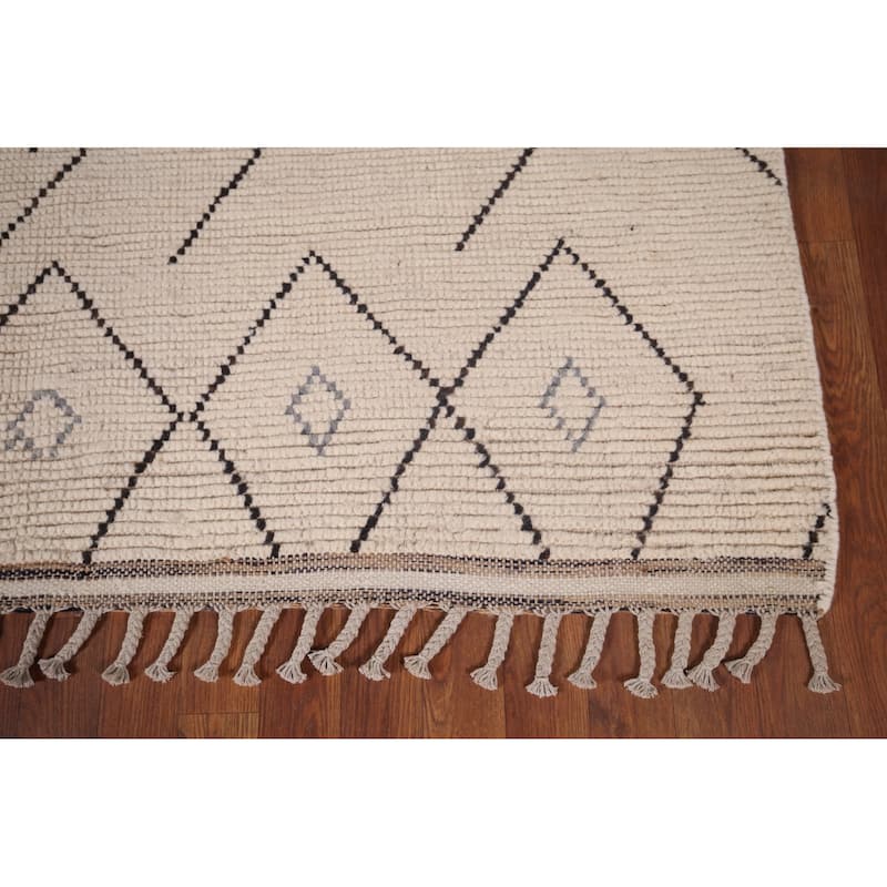 Geometric Beige / Ivory Moroccan Oriental Rug Handmade Wool Carpet - 6'0"x 9'8"