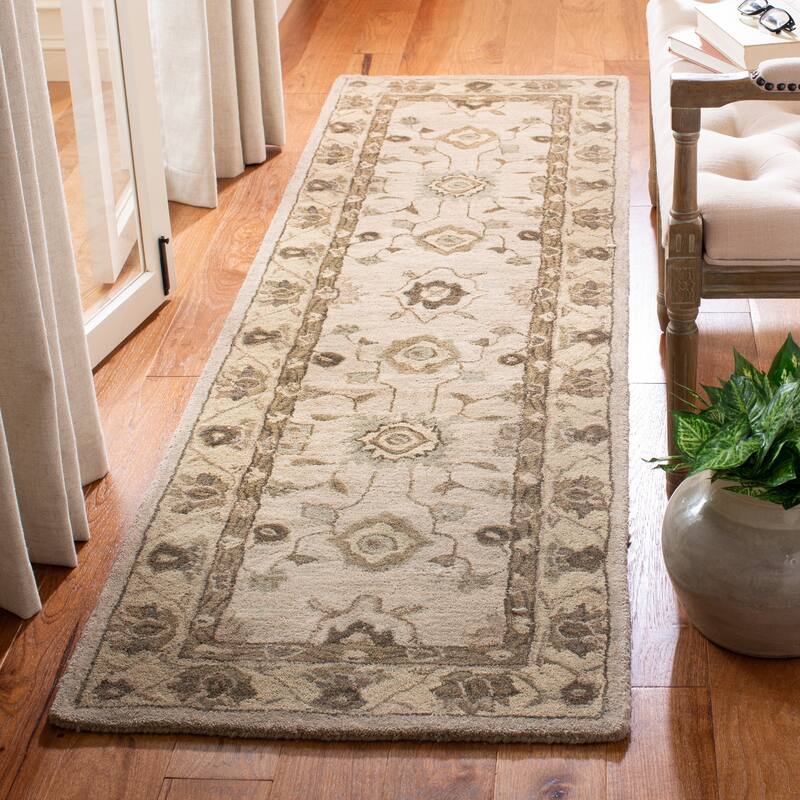 SAFAVIEH Handmade Anatolia Janke Traditional Oriental Wool Rug