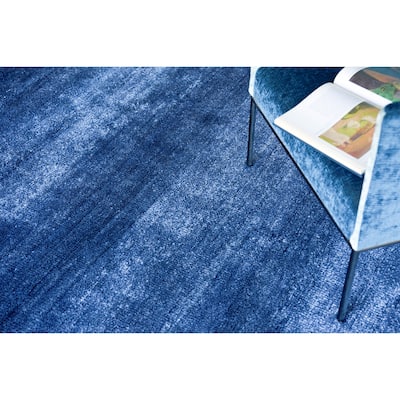 Exquisite Rugs Plush Hand-Knotted Bamboo Silk/New Zealand Wool Navy Area Rug.