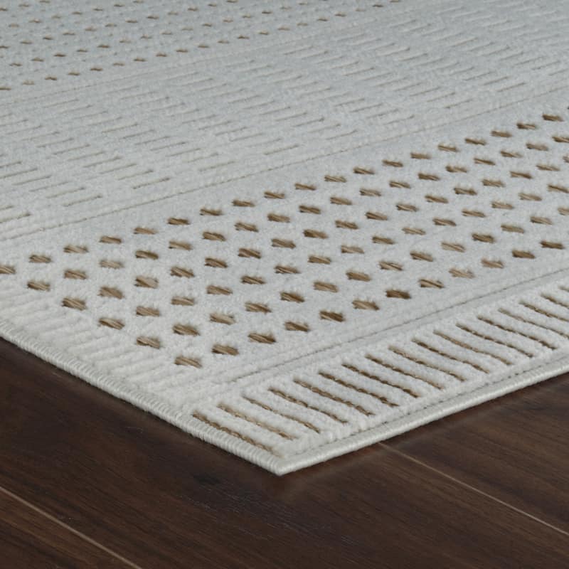 Bave Sleek Geometric Weather Resistant Sleek Contemporary Outdoor Rug - 3' x 5'
