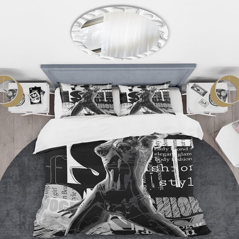 Designart 'Monochrome Cyborg Body II' Modern Duvet Cover Set