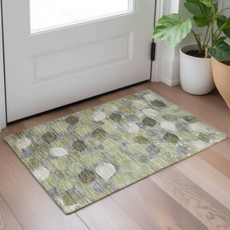 Machine Washable Indoor/ Outdoor Floral Mila Chantille Rug