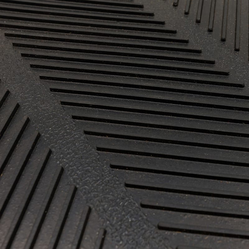 Mohawk Home Rubber Boot Tray Black 1' 4" X 2' 8" Door Mat - 16" x 32"