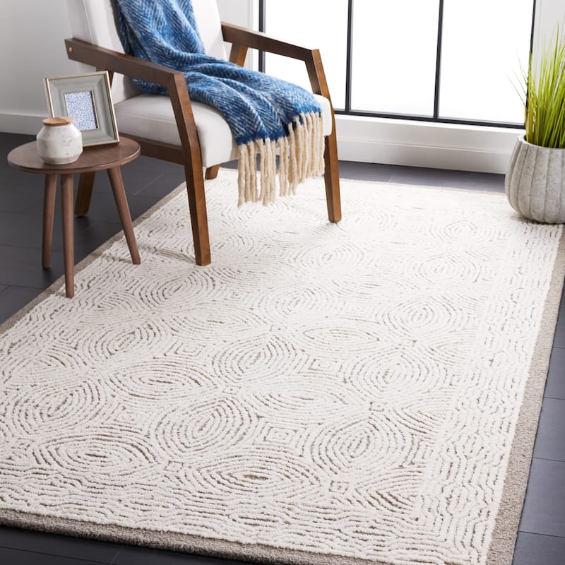 SAFAVIEH Handmade Abstract Arxhira Modern Wool Rug - 4' x 6' - Beige/Ivory