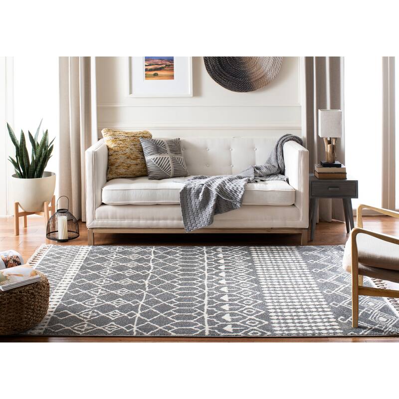 SAFAVIEH Kasbah Mihoko Moroccan Tassel Rug