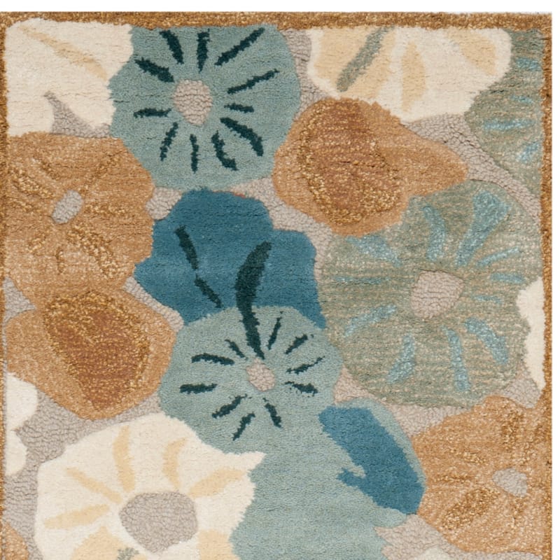 Martha Stewart by SAFAVIEH Poppy Field Wool/ Viscose Rug