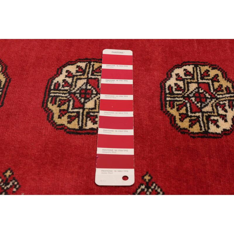 ECARPETGALLERY Hand-knotted Peshawar Bokhara Red Wool Rug - 2'6 x 6'7