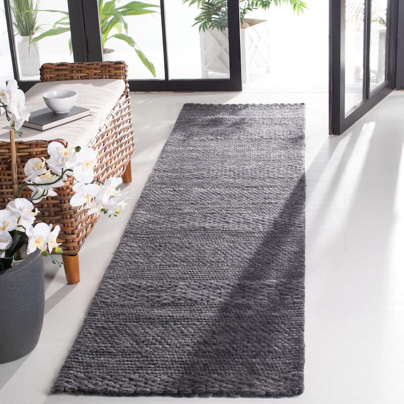 SAFAVIEH Marbella Kevser Wool Rug - 2'3" x 7' Runner - Charcoal
