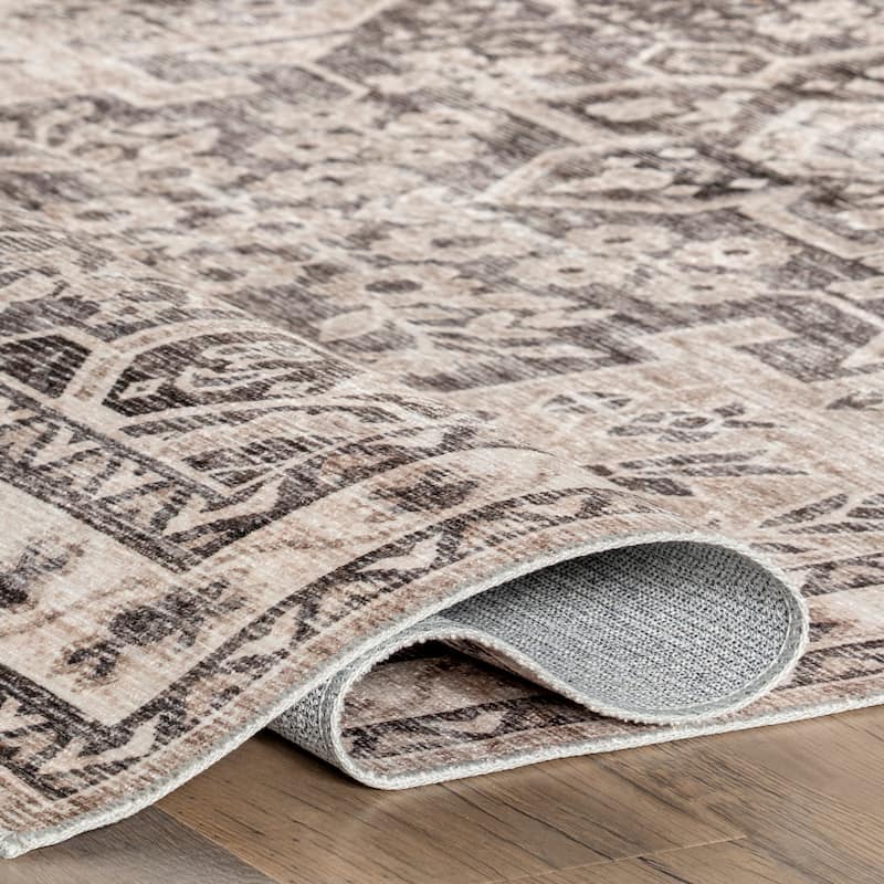 Nuloom Eira Medallion SplashGuard Machine Washable Area Rug
