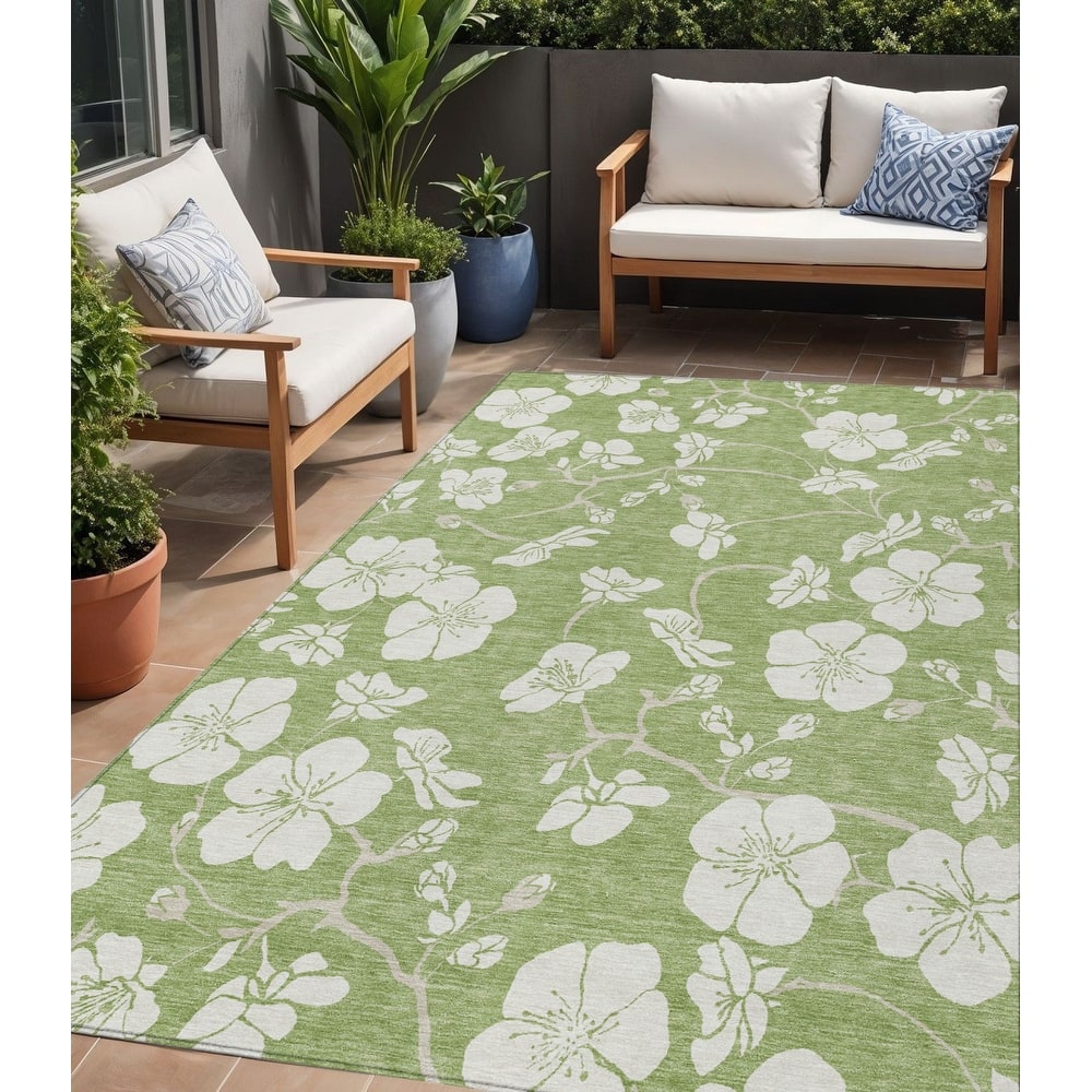 HomeRoots Floral Transitional Rectangle Outdoor Rug