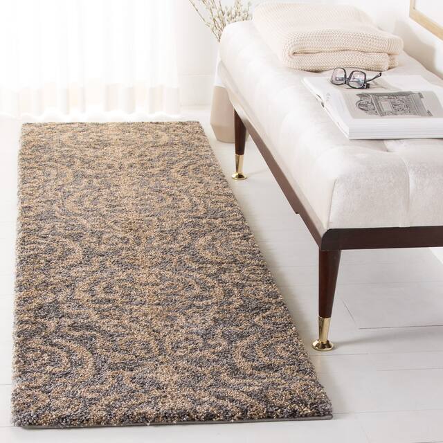 SAFAVIEH Florida Shag Honey Ornate Damask 1.2-inch Thick Rug - 2'3" x 7' Runner - Grey/Beige