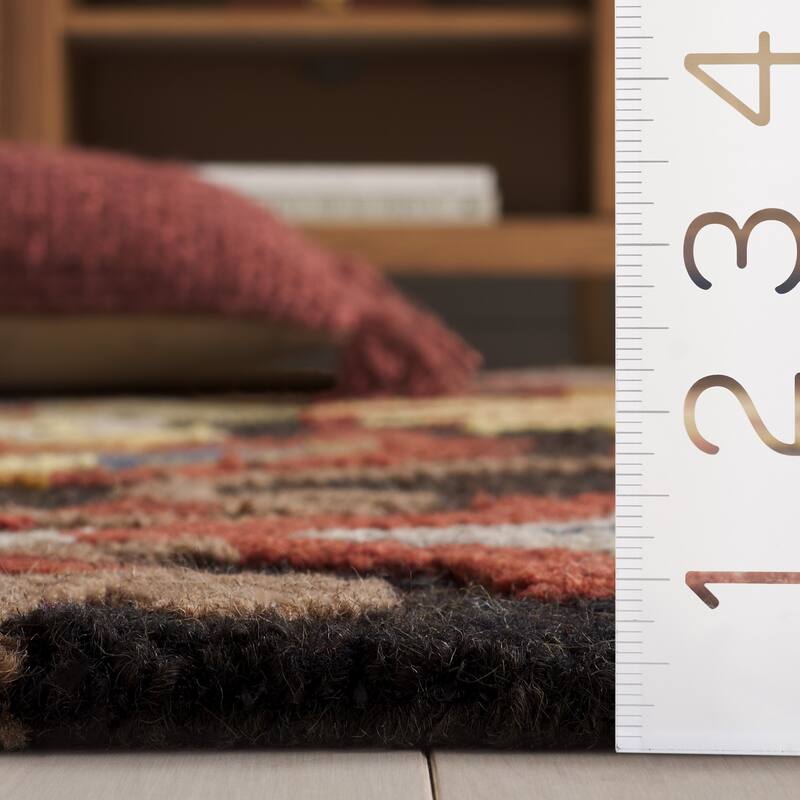 SAFAVIEH, Handmade Marietje Blossom French Country Wool Area Rug