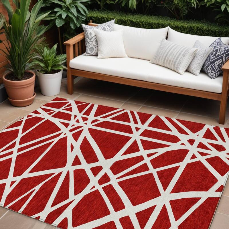 HomeRoots Geometric Transitional Rectangle Outdoor Rug - 10' X 14'