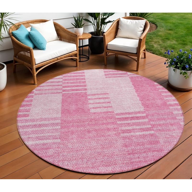 HomeRoots Striped Transitional Rectangle Outdoor Rug - 8' Round