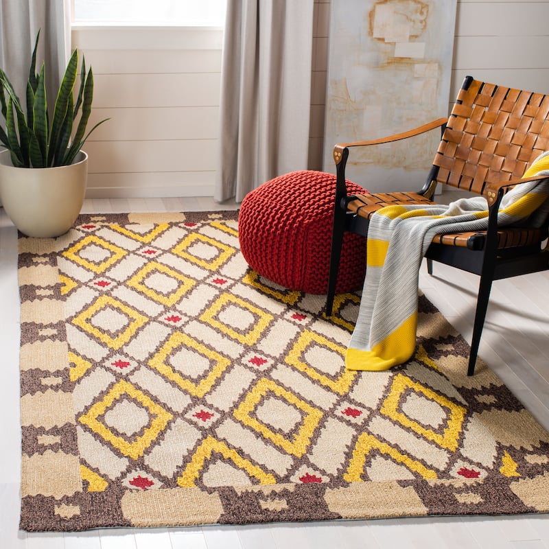 SAFAVIEH Handmade Four Seasons Malwine Floral Rug - 8' x 10' - Beige/Yellow