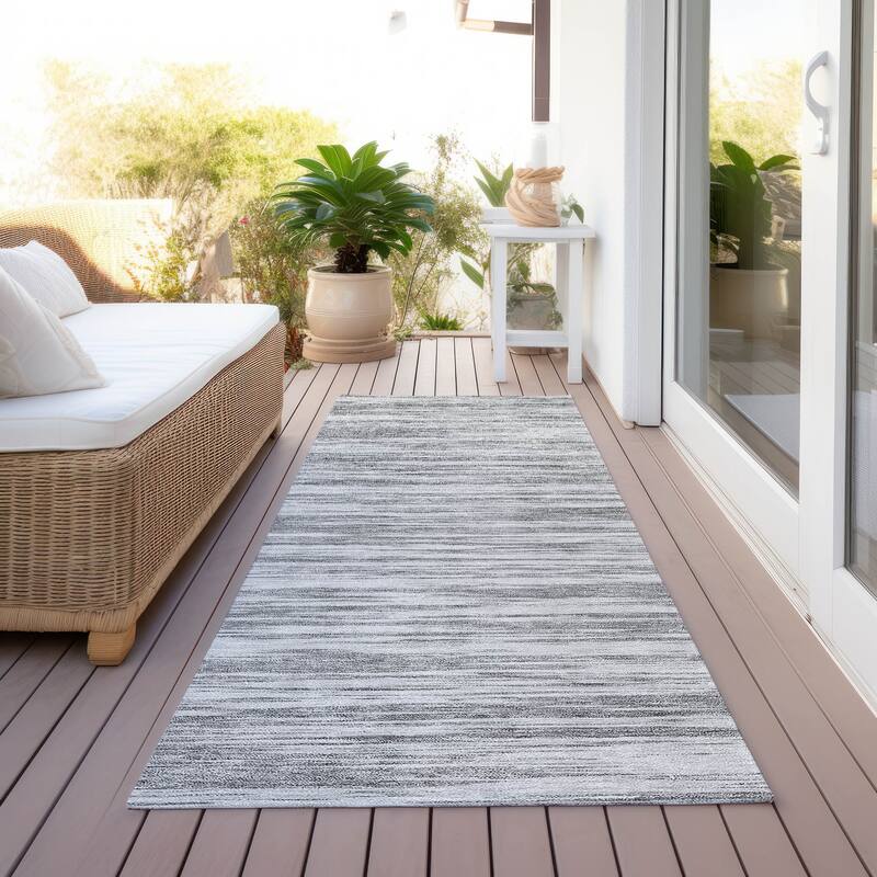 Machine Washable Indoor/ Outdoor Casual Ombre Chantille Rug - Gray - 2'3" x 7'6"
