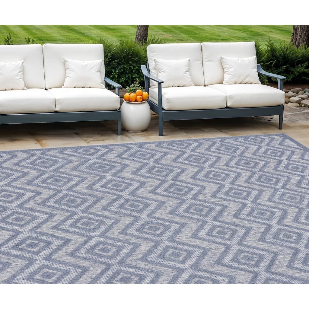 HomeRoots Contemporary Rectangle Outdoor Rug - 9' X 12'