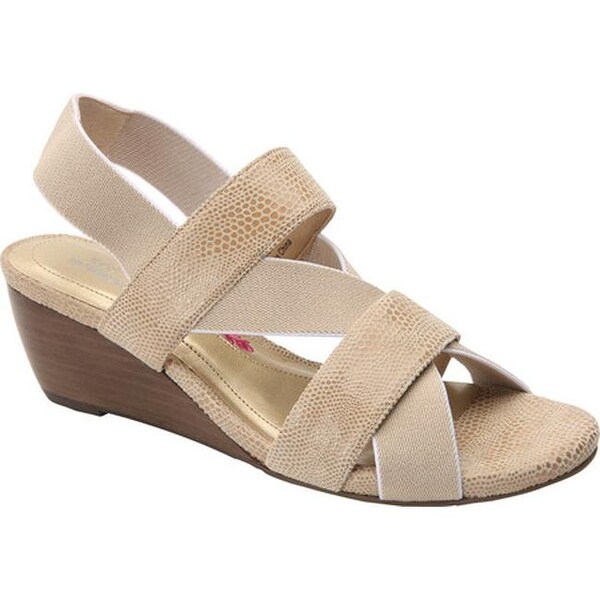 Ros Hommerson Womens Breezy Wedge Pump