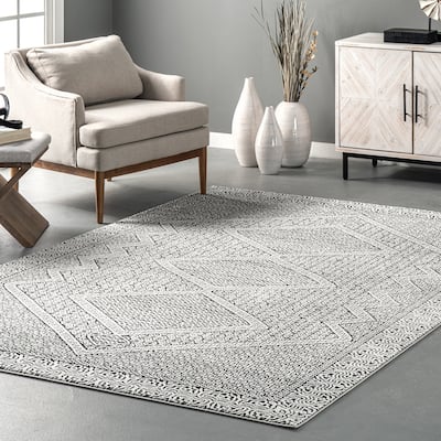 Nuloom Light Grey Aztec Print Area Rug
