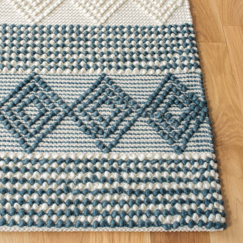 SAFAVIEH, Handmade Natura Paladia Wool Rug