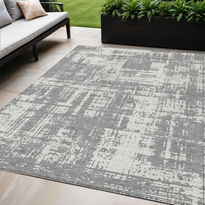 HomeRoots Abstract Transitional Rectangle Outdoor Rug - 5' X 8'
