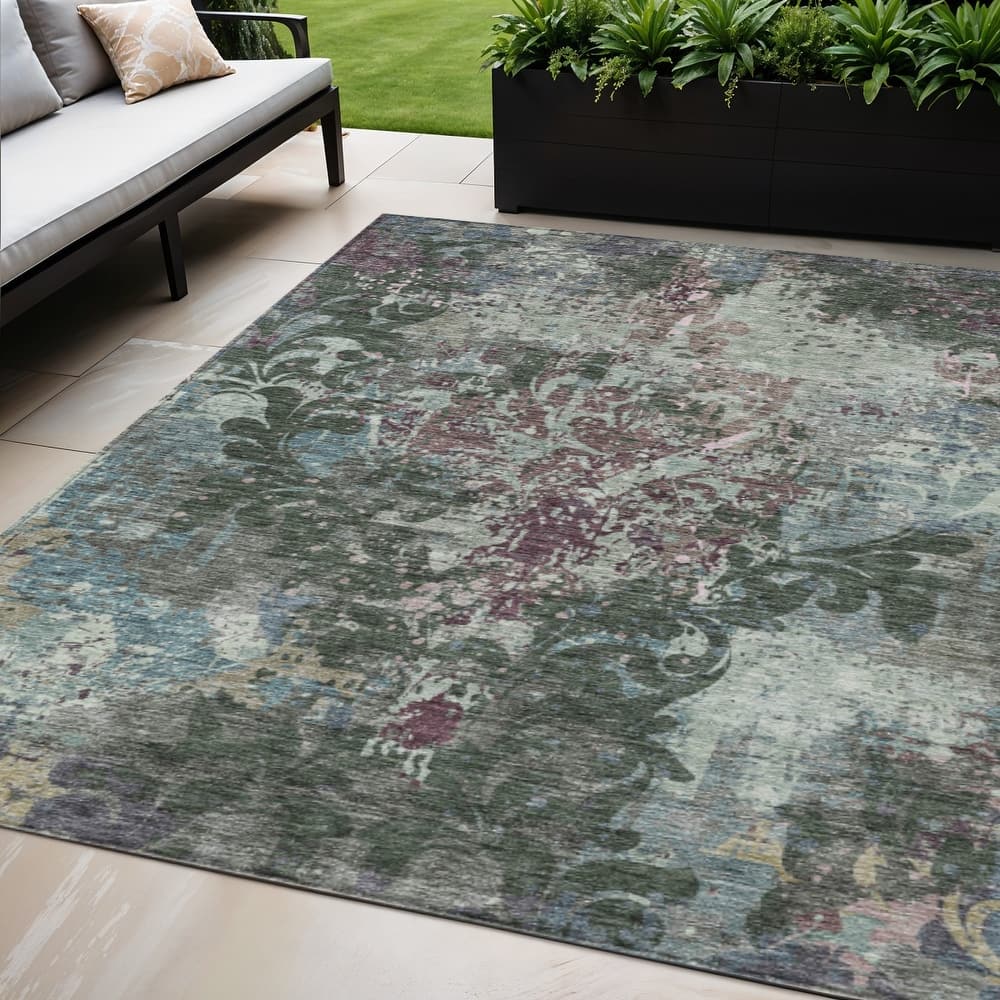 HomeRoots Damask Transitional Rectangle Outdoor Rug